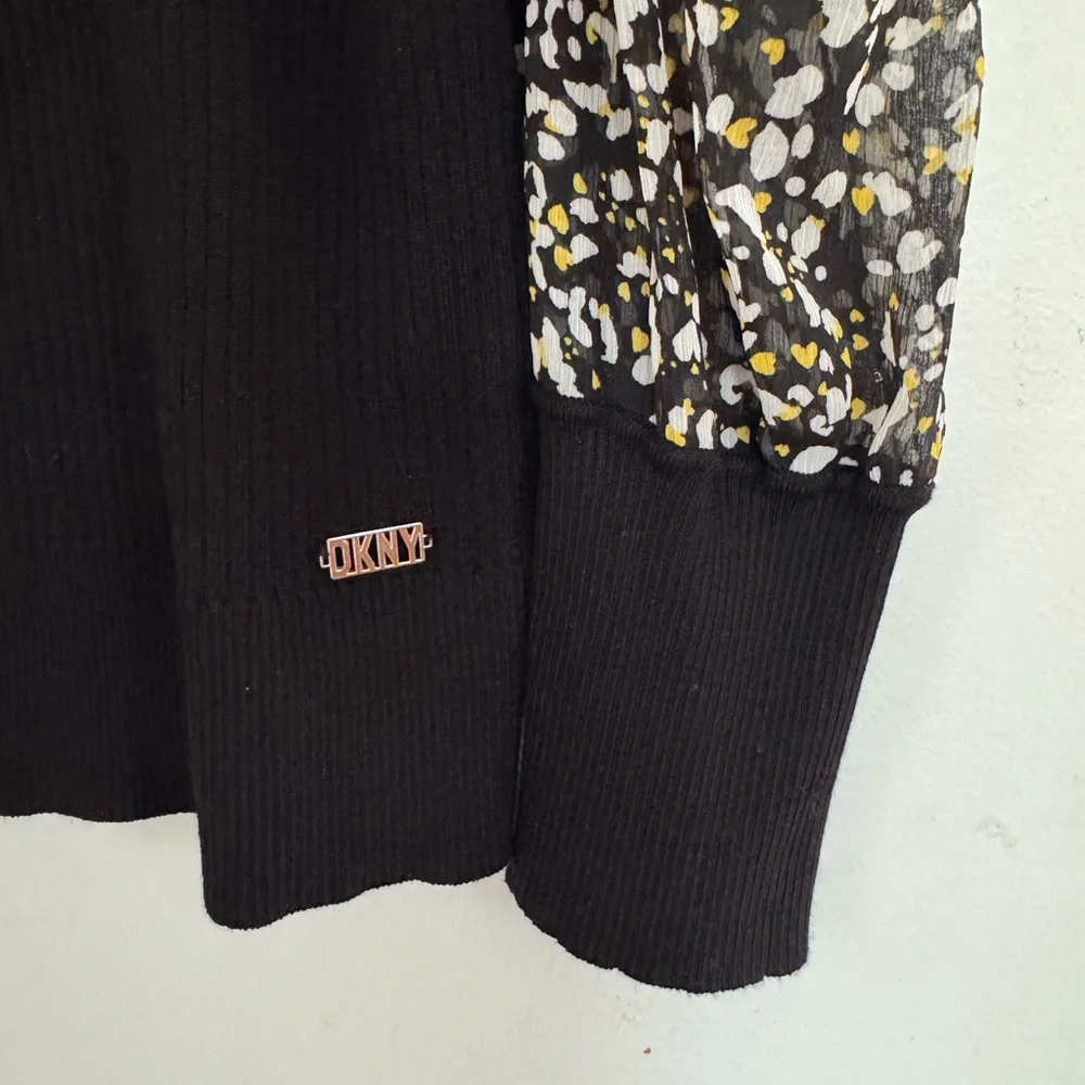DKNY Black Ribbed Sweater with Printed Puff Sleeves Office Quiet Luxury Size XL